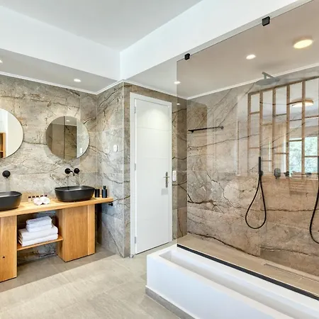 Villa White Rock Nikiana