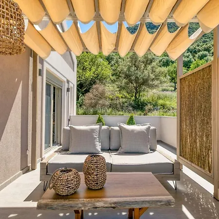 Villa White Rock Nikiana