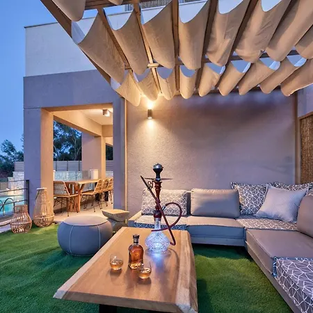 White Rock Villa *